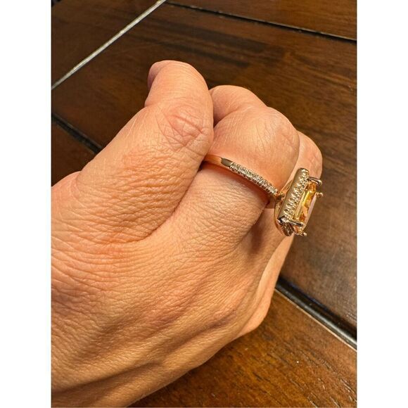 Woman’s gold plated ring - Picture 2 of 5